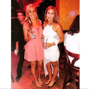 Coral LACE BCBGeneration short dress ❤️